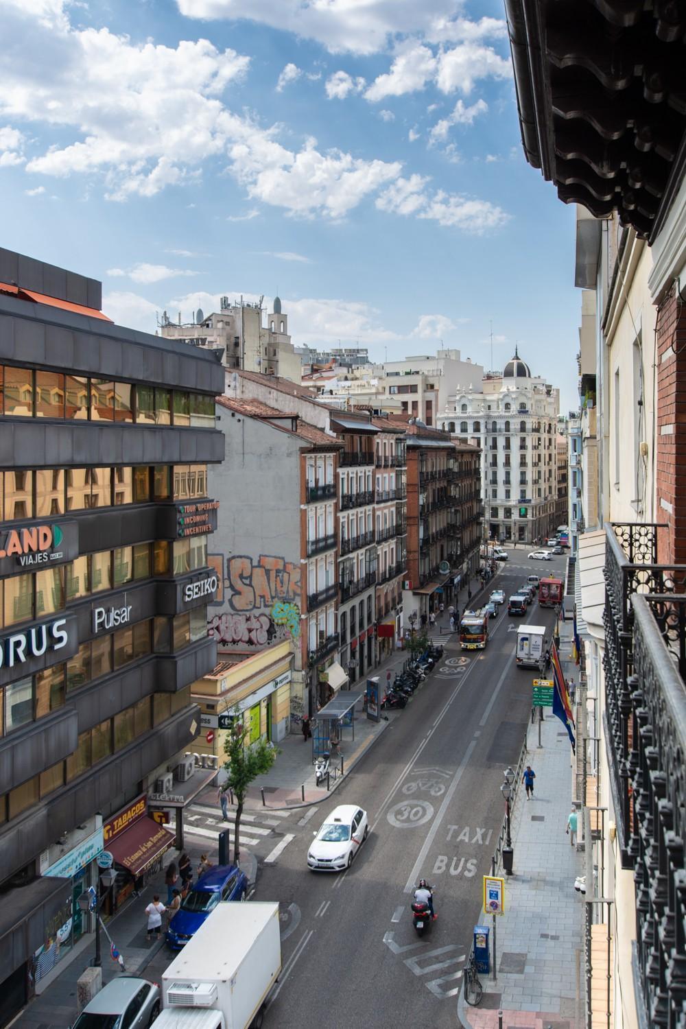 Ap Edificio Gran Via -Quinto Piso Sin Ascensor- Apartment Madrid Exterior photo